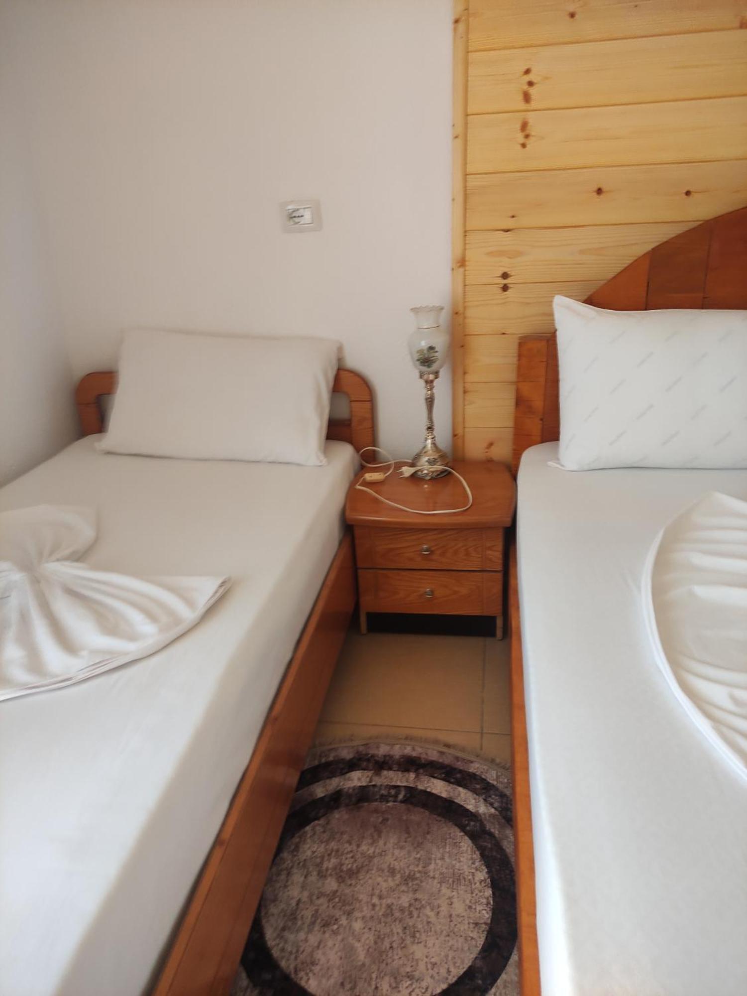 Erda Lakeside Bed & Breakfast *