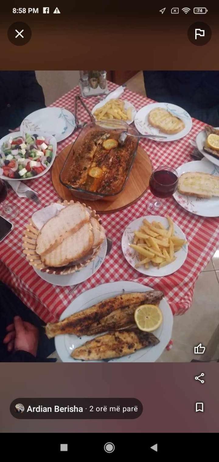 Erda Lakeside Bed & Breakfast Lini