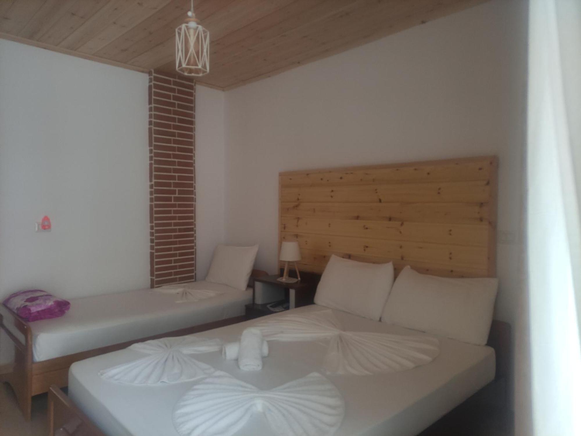 Erda Lakeside Bed & Breakfast