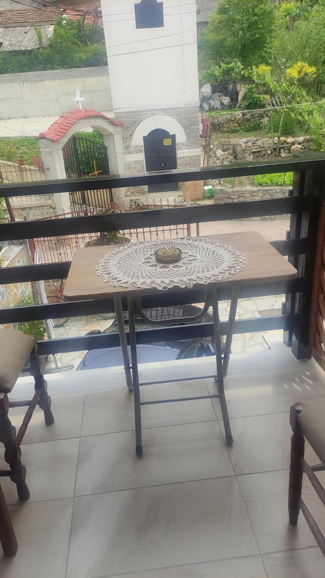 Erda Lakeside Bed & Breakfast Lini