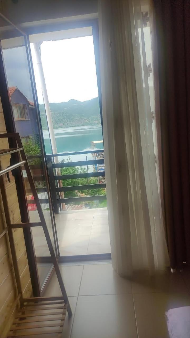 Erda Lakeside Lini