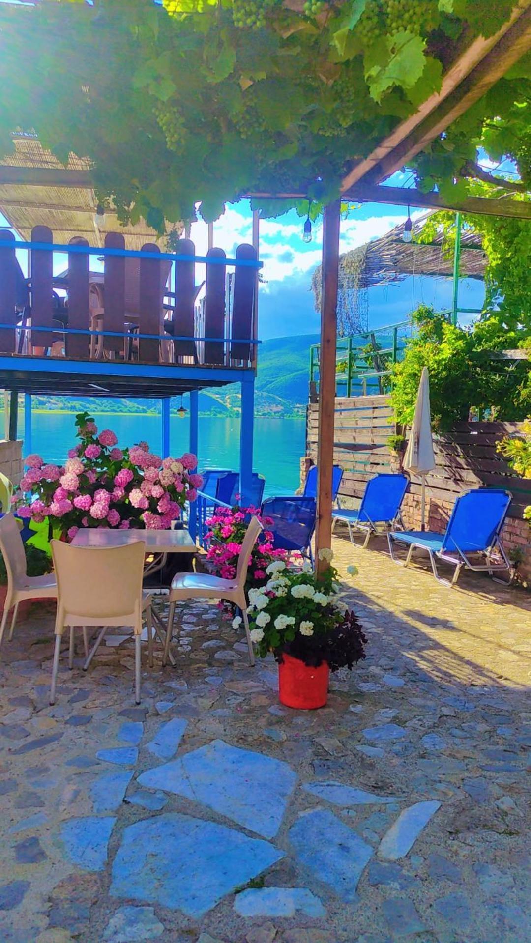 Erda Lakeside Bed & Breakfast